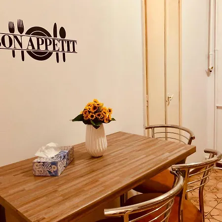 Apartment Ultracentral With All You Need: Wifi, Tv, Ac, Washer, Coffe