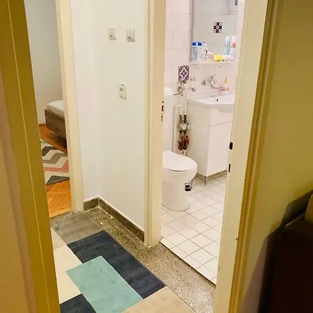 Ultracentral With All You Need: Wifi, Tv, Ac, Washer, Coffe Apartment